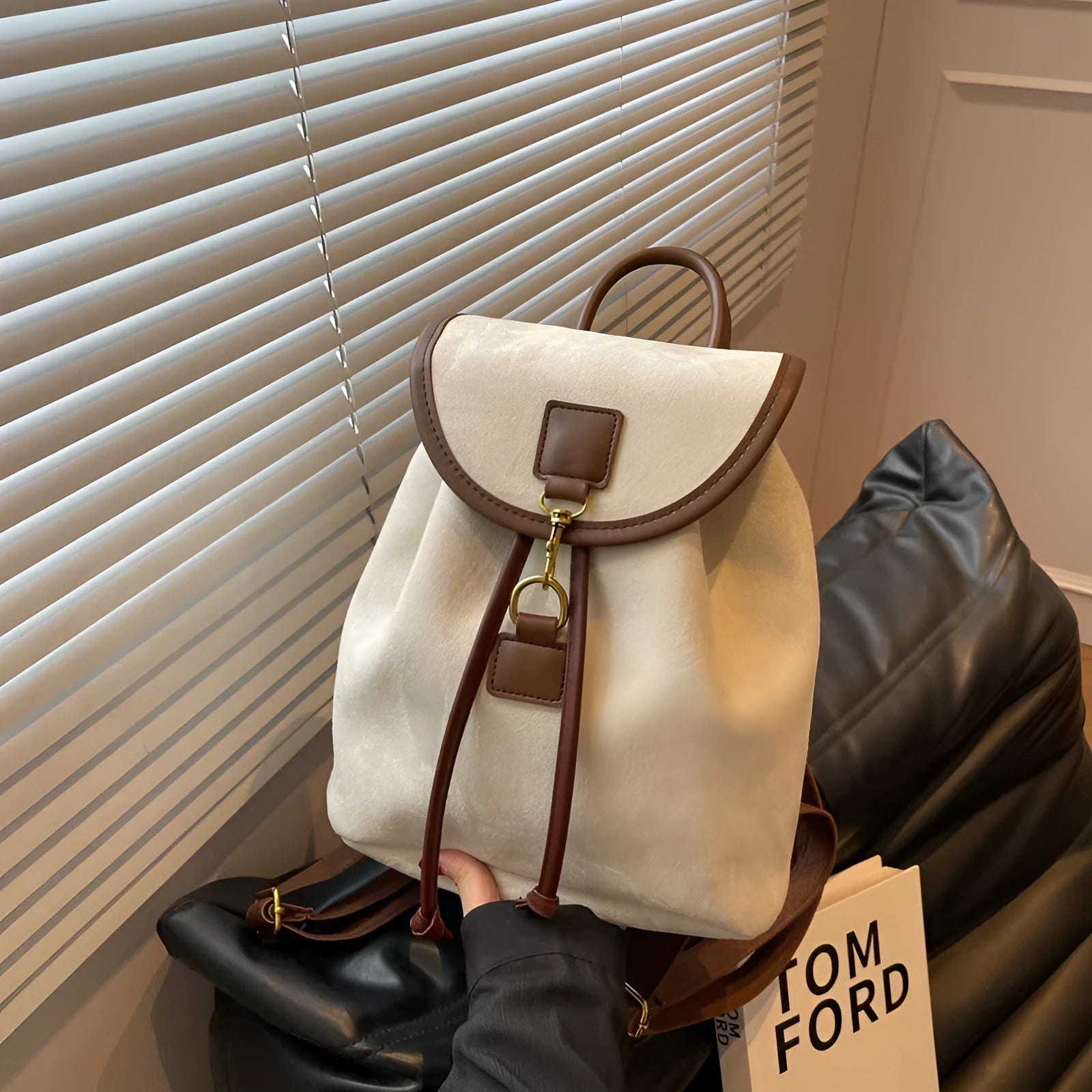 Casual women's suede backpack in PU with patchwork stitching, available in multiple colours, urban minimalist style