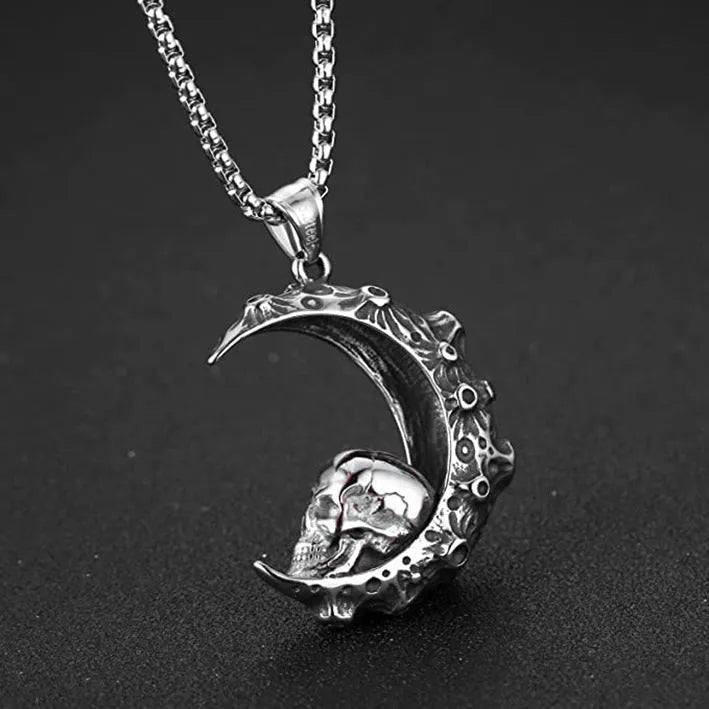 Men's stainless steel skull necklace with alloy pendant in silver colour variations