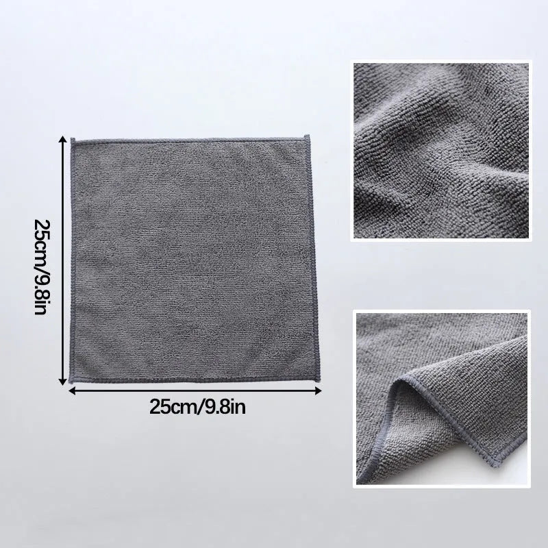 Grey square microfiber kitchen cleaning cloth for oil and decontamination.