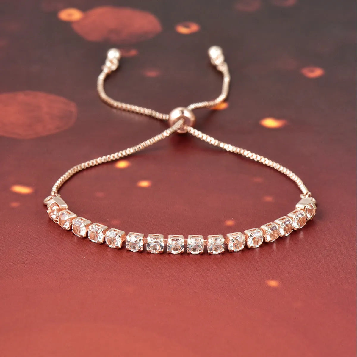 Metal micro-studded claw chain simple bracelet in electroplated finish, unisex design