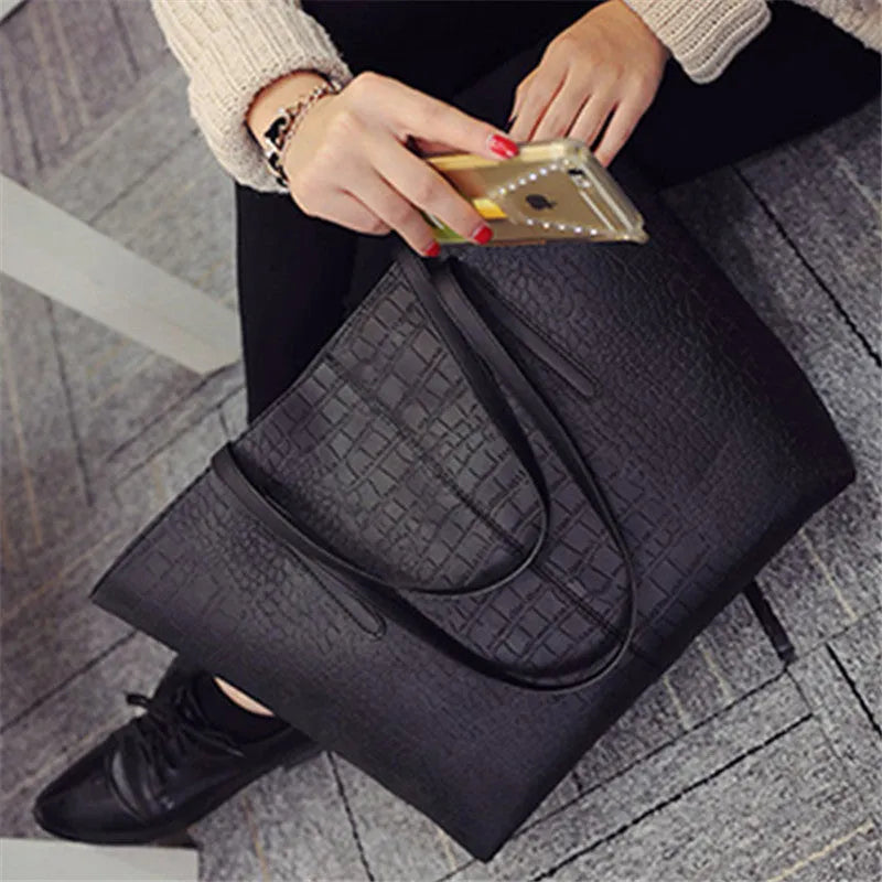 Simple European-style black and grey shoulder bag for women's spring summer 2021 fashion