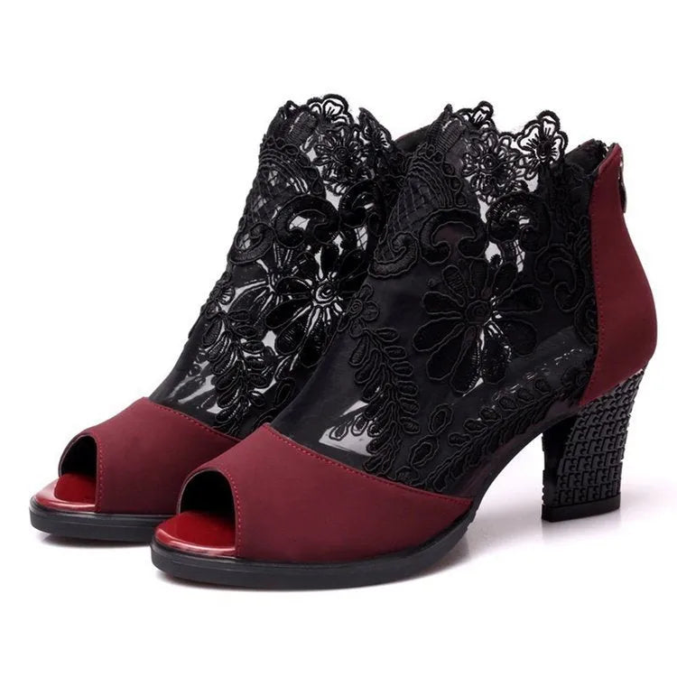 Women's black lace gladiator sandals with square heel, zip closure and peep toe