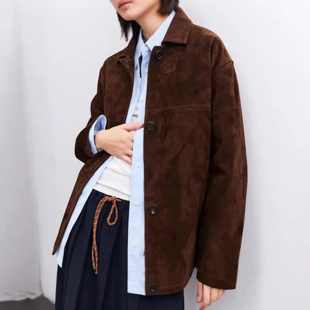 Loose fit caramel mocha cashmere coat with Peter Pan collar and regular sleeves
