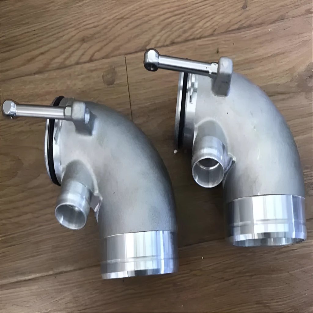 Aluminium alloy 90 degree turbocharger elbow pipe connector for lateral engine positioning