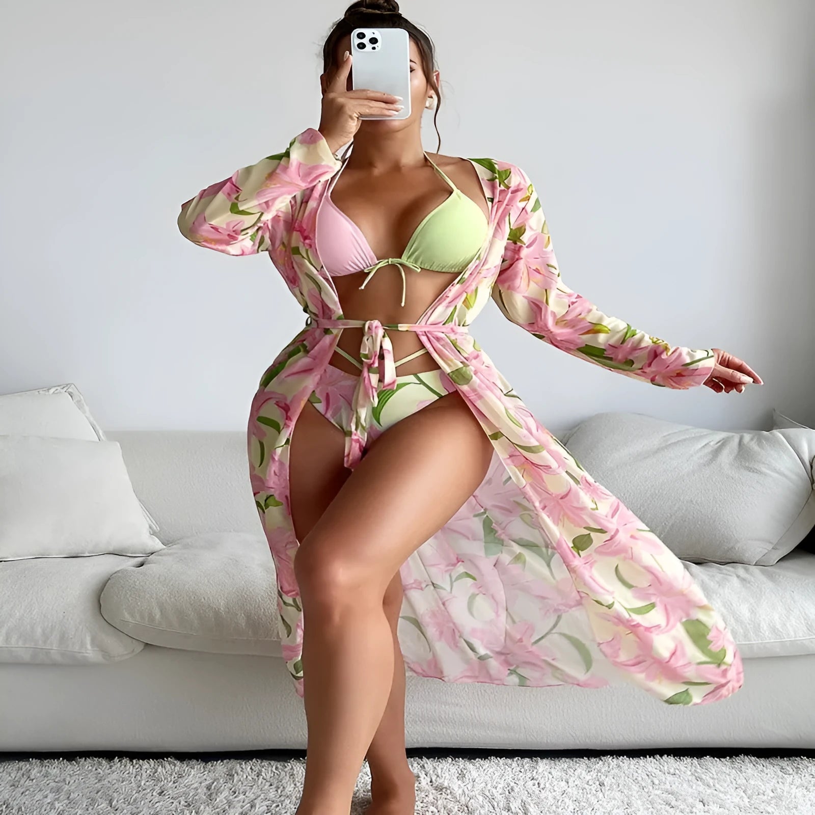 Women's printed bikini swimsuit in quick-dry polyester fabric on a model.