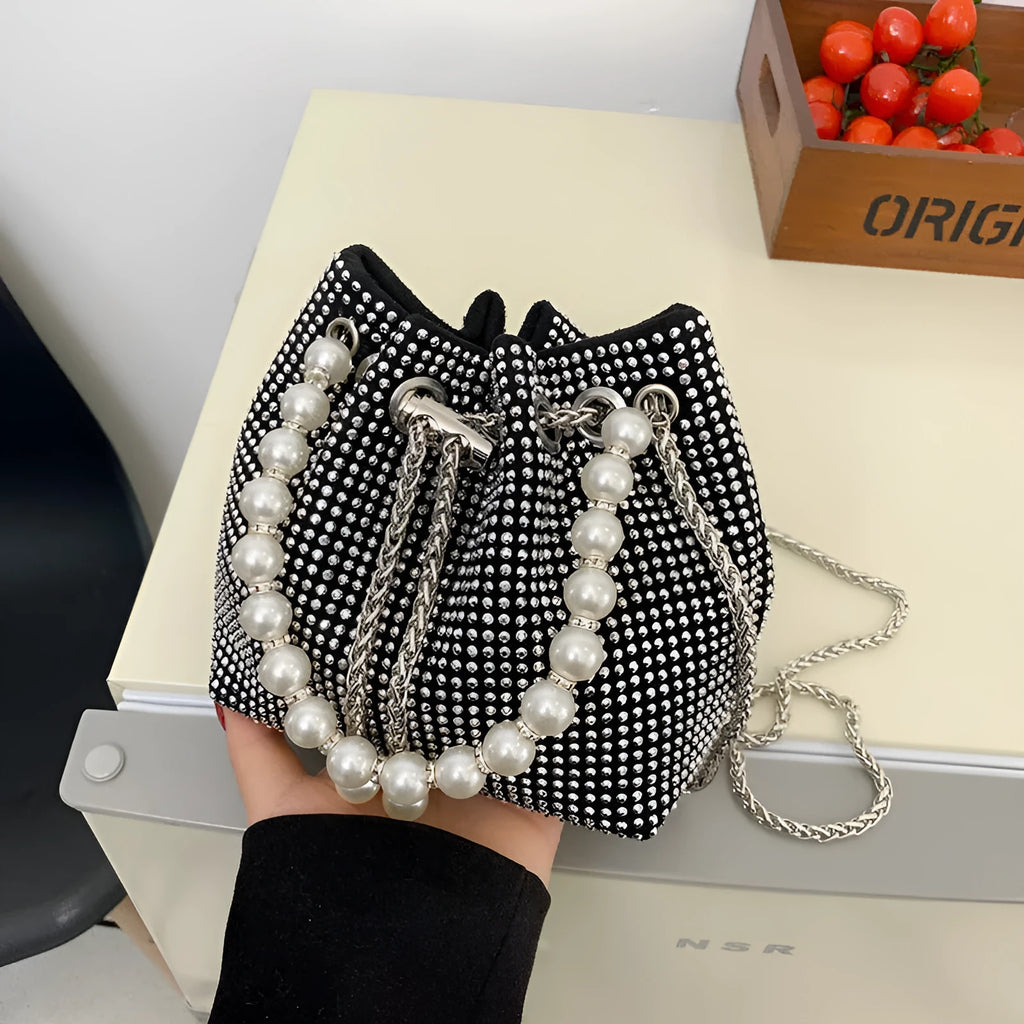Women's light diamond shoulder bag with western chain strap in bucket shape