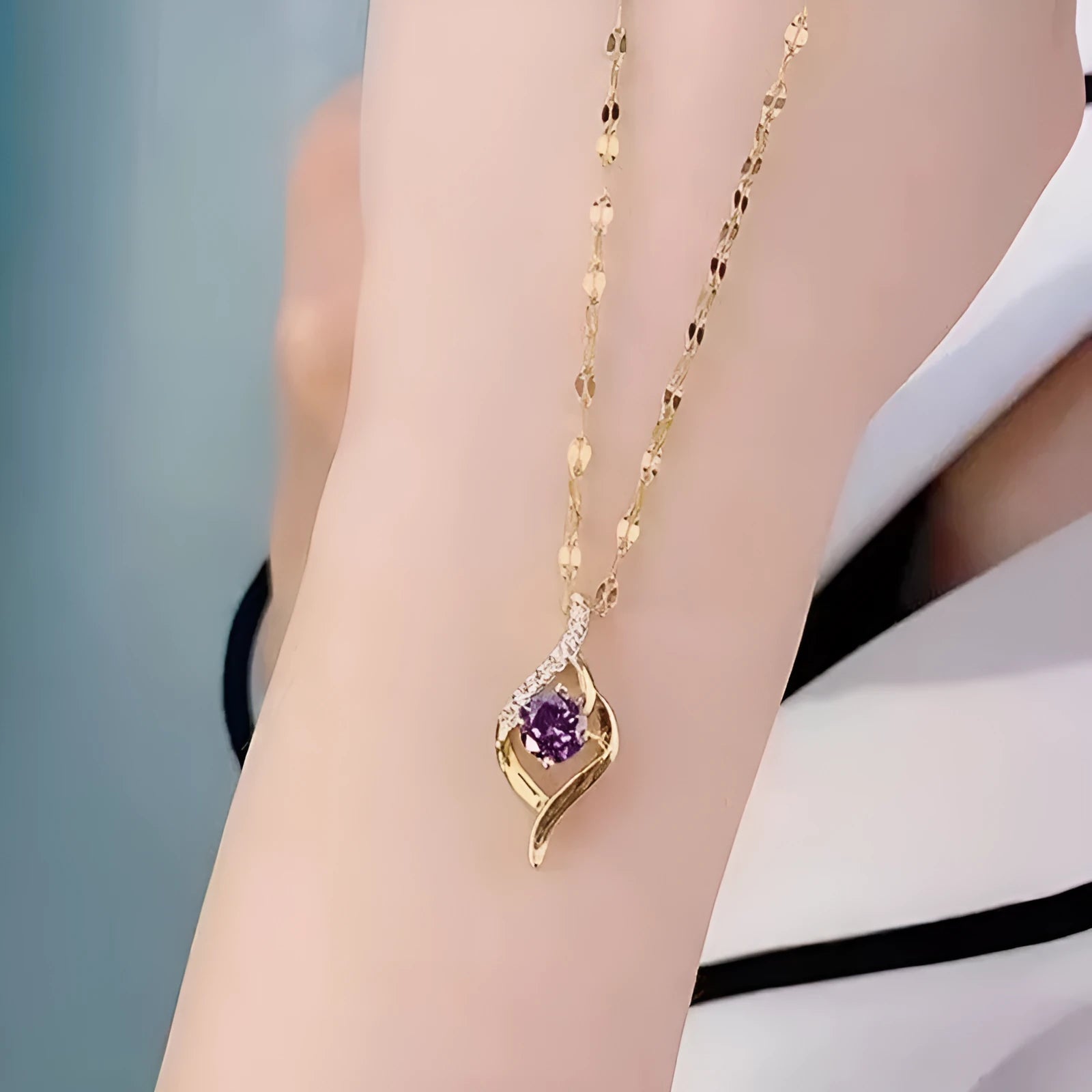 Light luxury minority design purple pendant necklace with geometric round oval octagonal quadrangle shapes