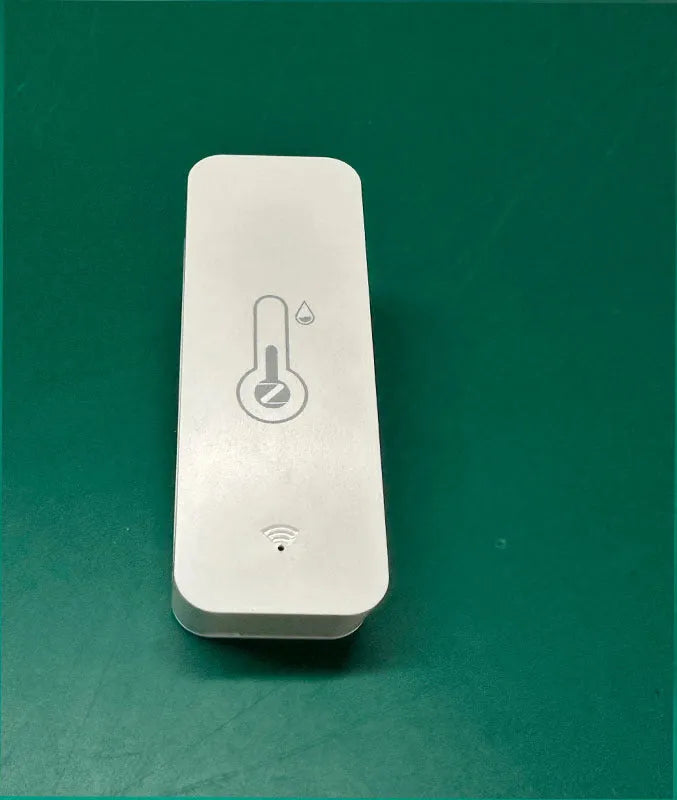 White WiFi Zigbee temperature and humidity sensor with Tuya smart home connectivity