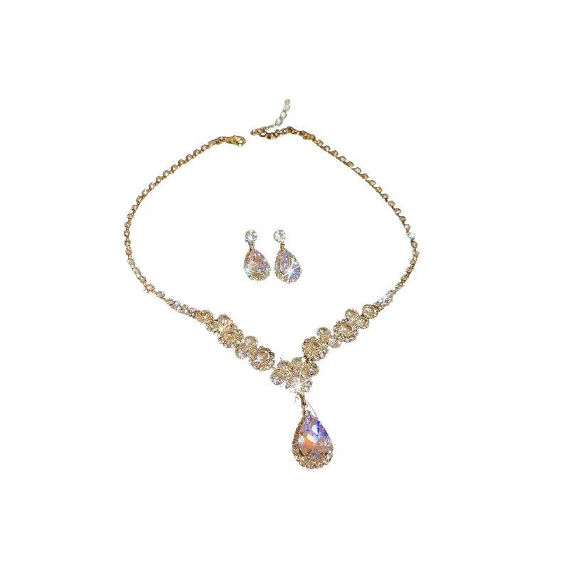Alloy pendant clavicle chain necklace and earrings set in gold suit with love heart pendant