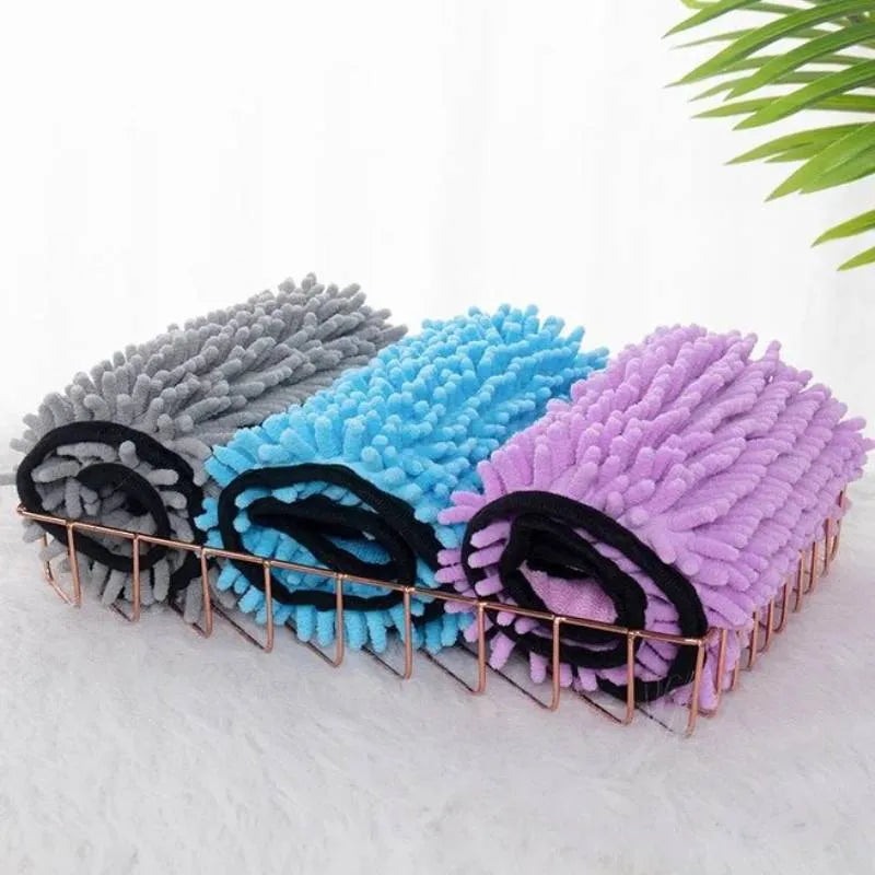Pet bath towel for dogs and cats measuring 62cm by 23cm in fibre absorbent material