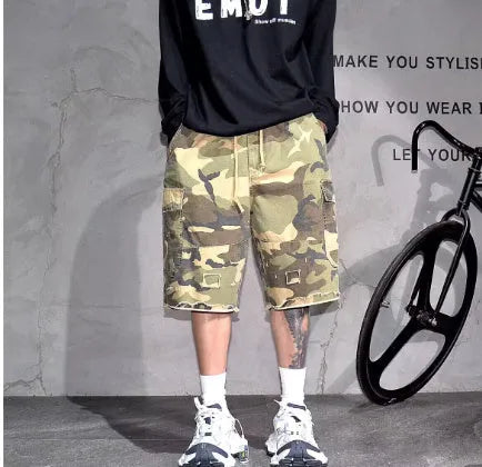 American retro workwear style camouflage shorts in loose fit design with cropped length