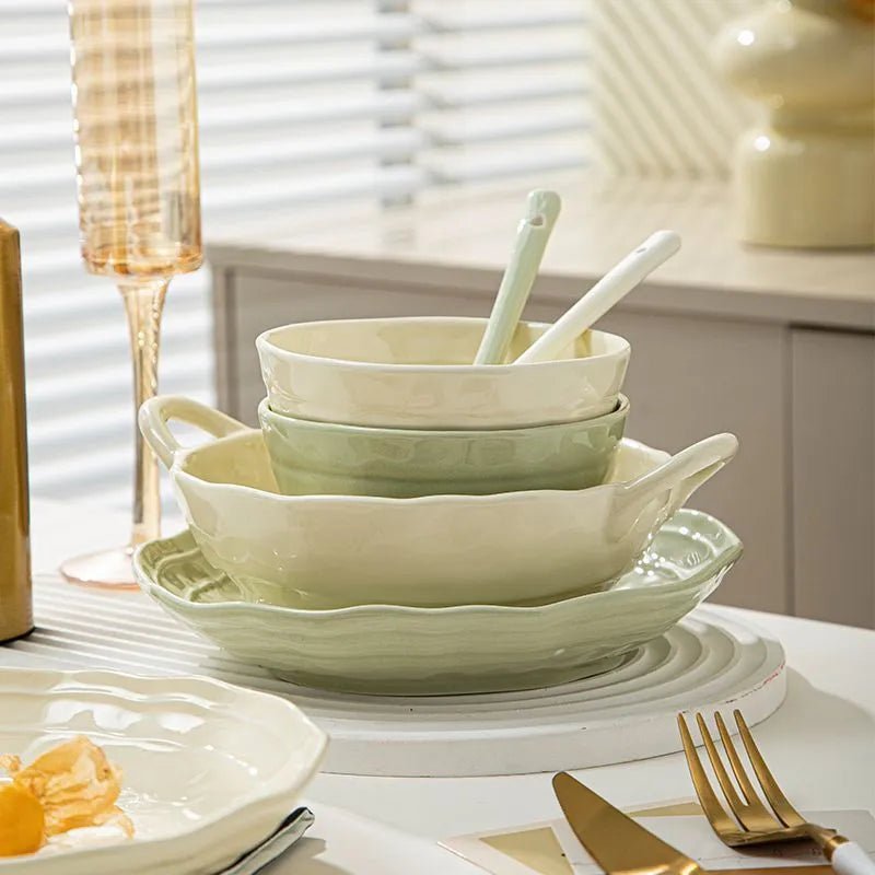 Solid colour ceramic tableware set of seven pieces in a gift box, showing modern simple design.