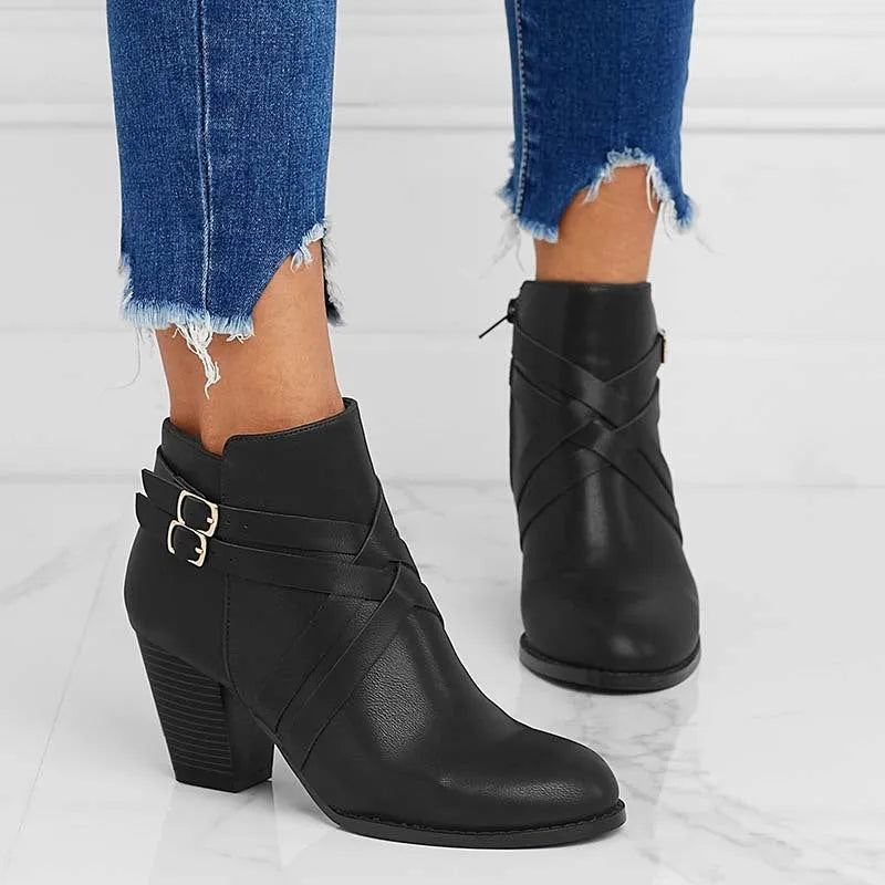 Plus size women's grey ankle boots with a 7cm heel and side zipper.