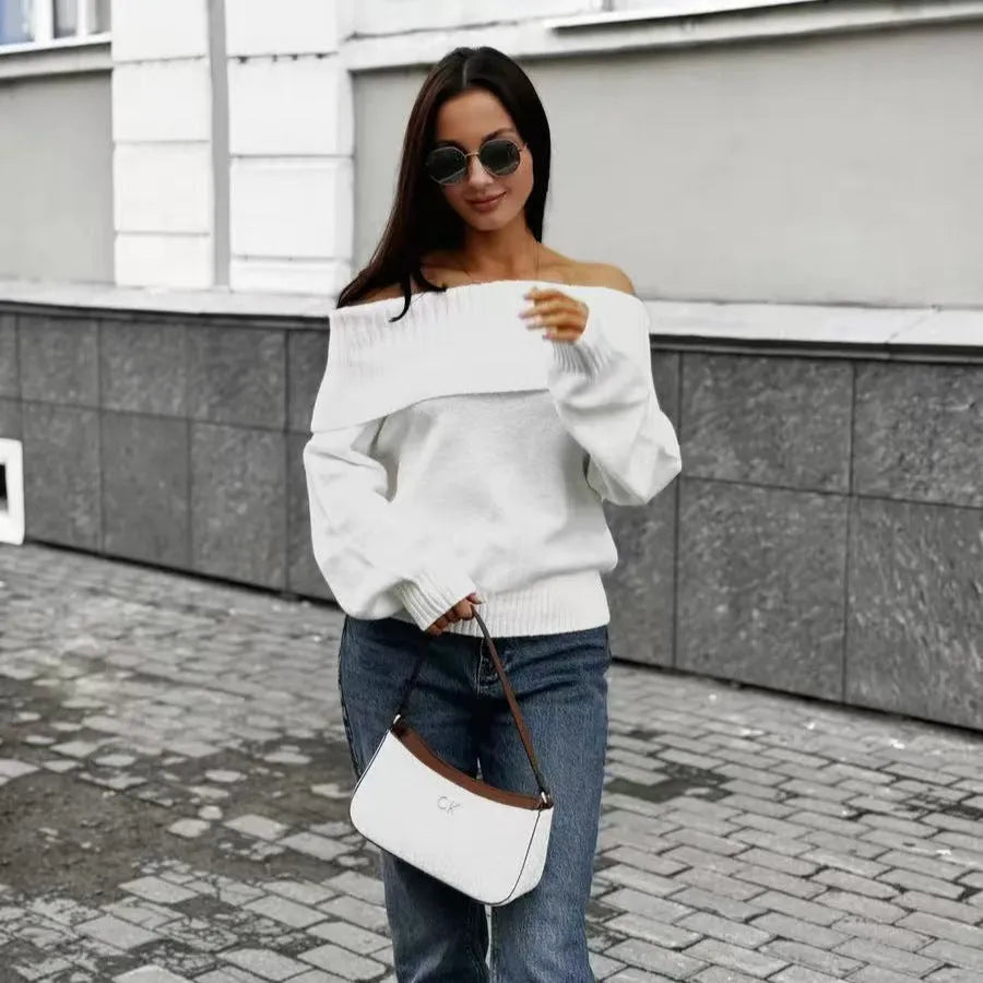 Grey off-the-shoulder sweater with 3D pattern and strapless V-neck design