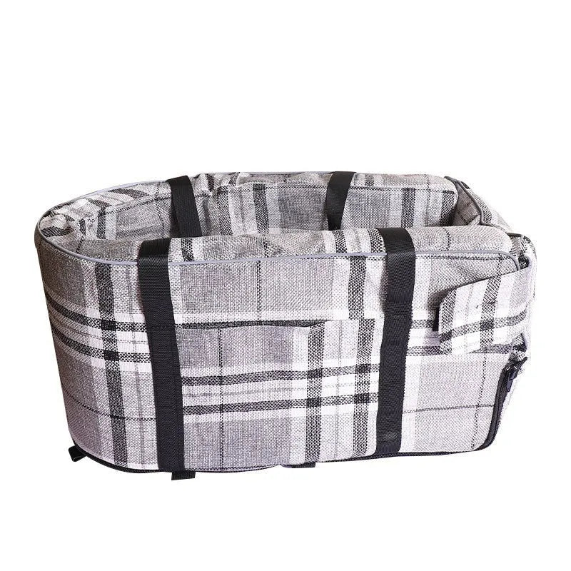 Outdoor dog kennel in blue colour with cloth construction for four season pet containment