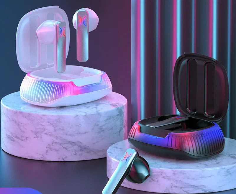 Hall Flashing black and white wireless in-ear gaming headsets with Type-C cable