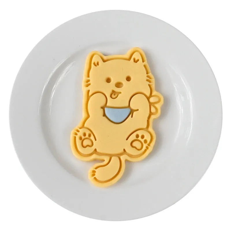 Plastic 3D cartoon puppy head biscuit mold for shaping dog themed cookies and soft candy