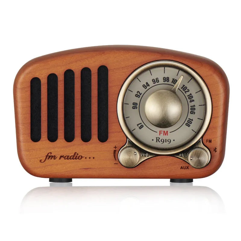 Retro wooden wireless mini speaker in cherry wood or walnut finish with 5W output and Bluetooth connectivity