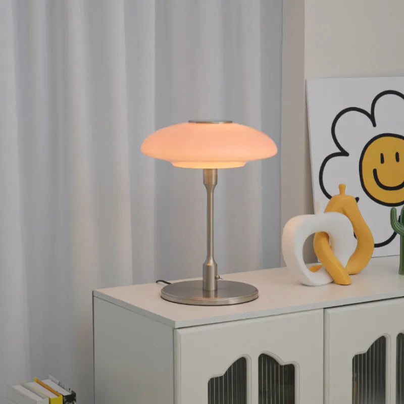 Vintage Korean-style bedside atmosphere light with metal lamp holder in four colour options