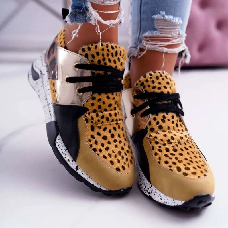 Women's casual suede sneakers with wedge heel in leopard print and black colour options