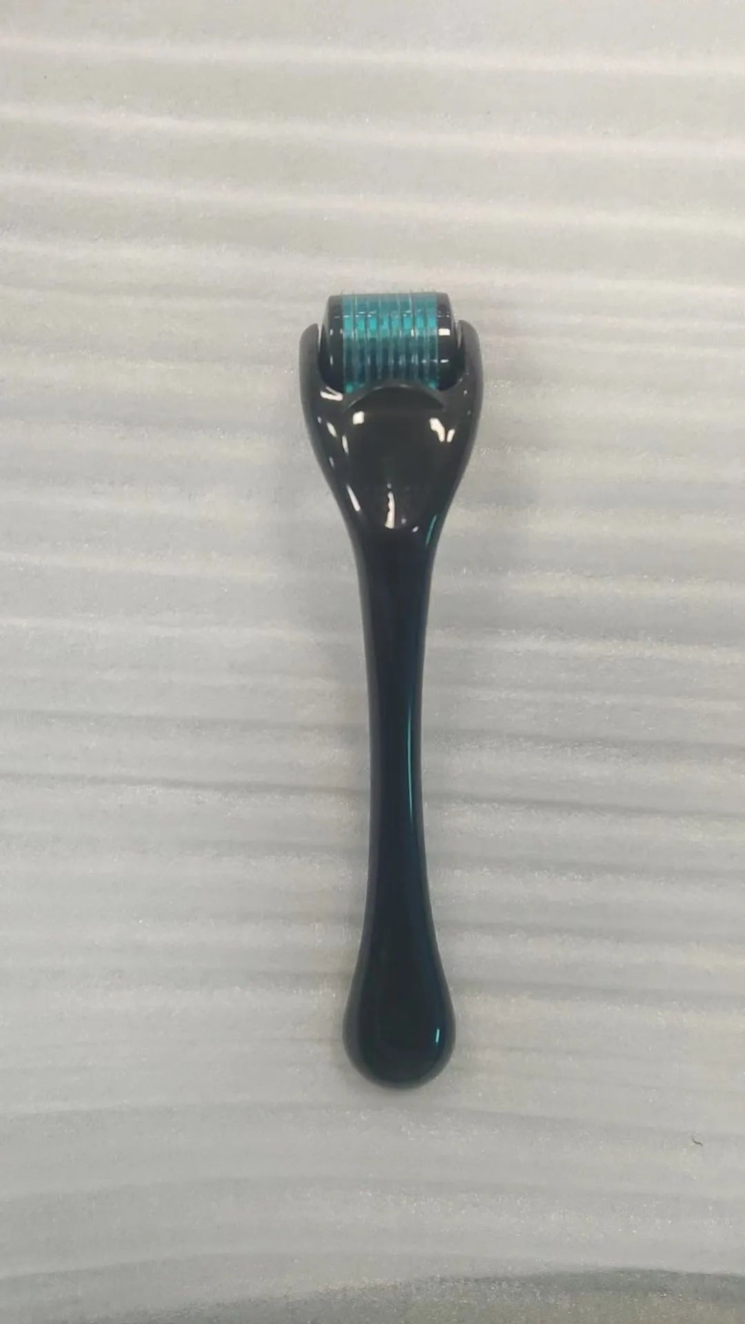 540 micro needle derma roller with adjustable size and multiple colour handle and wheel options