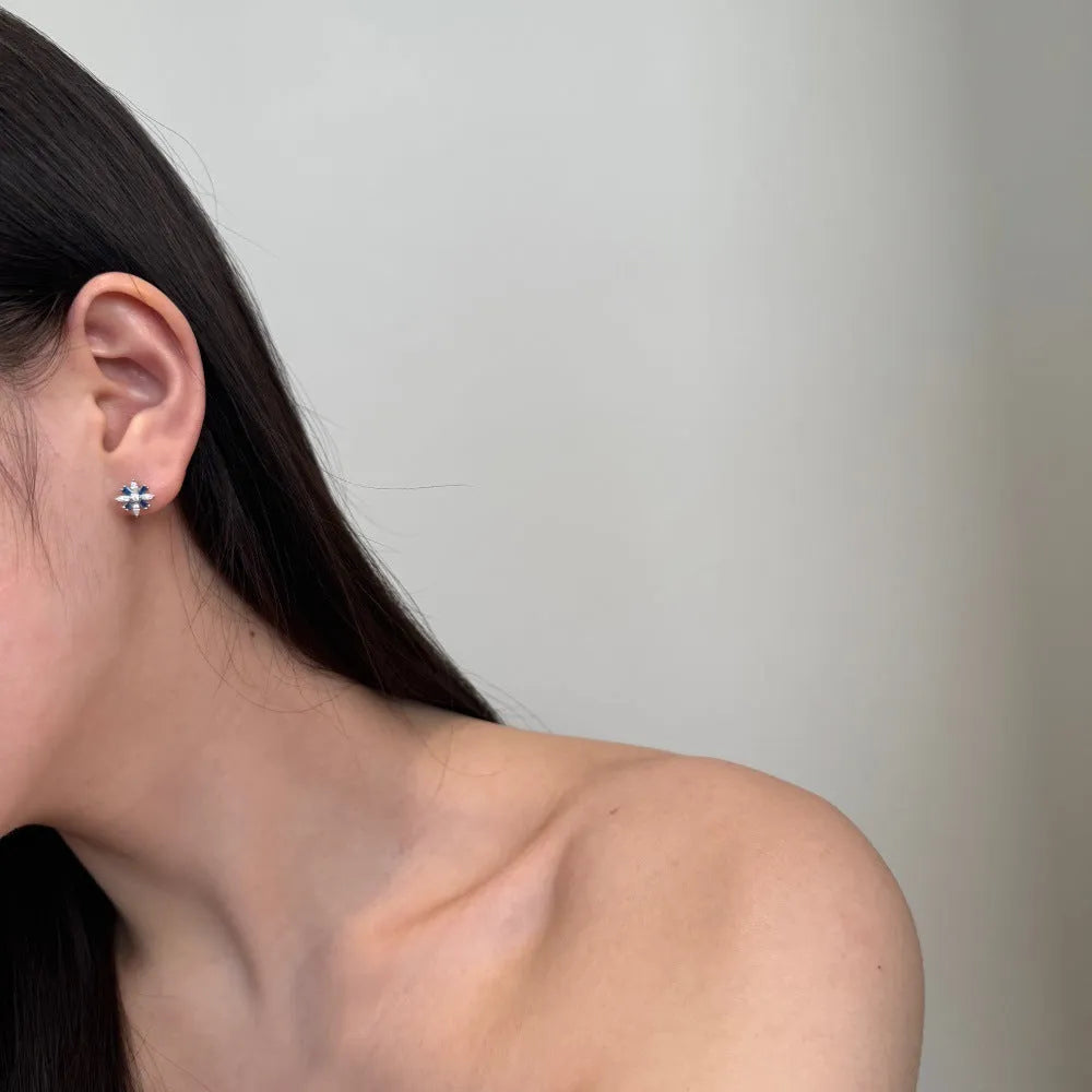 S925 sterling silver stud earrings with snowflake Mori style design in platinum white diamond colour