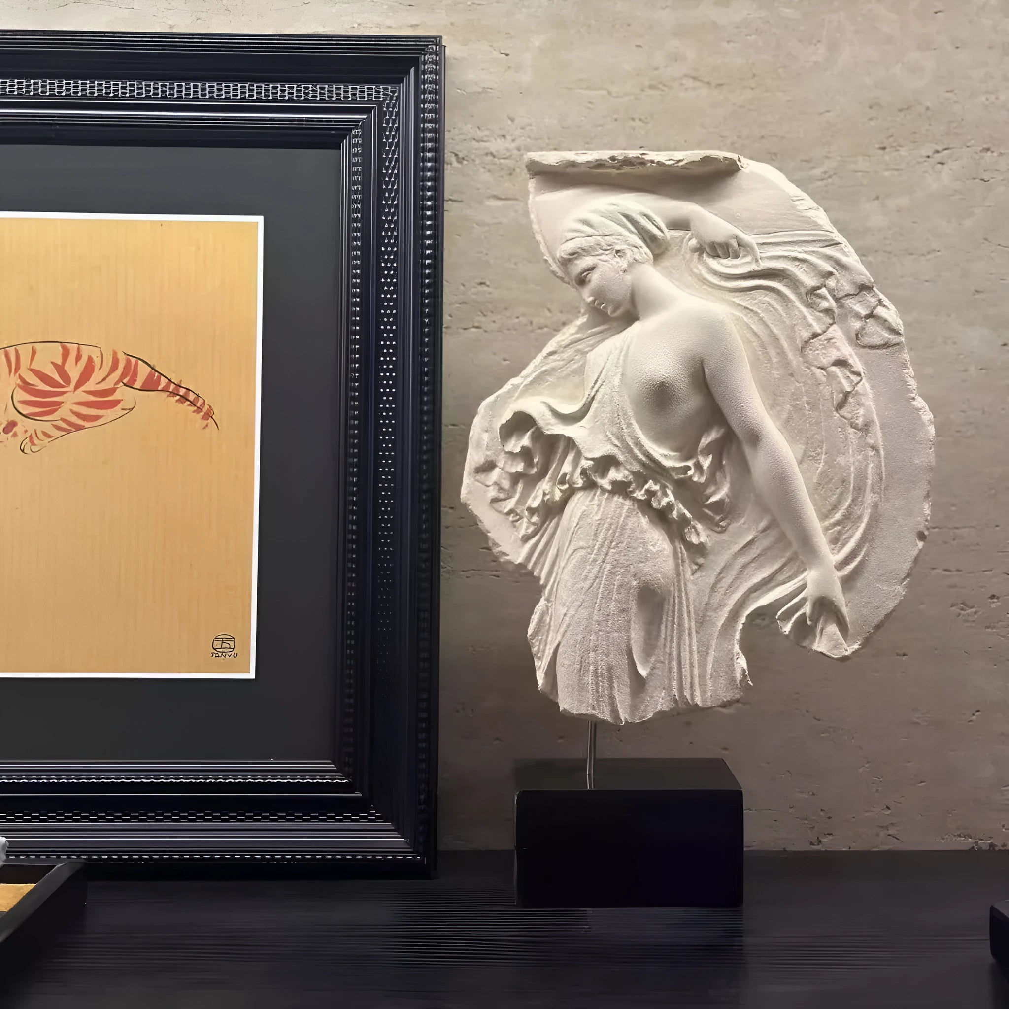 White wine goddess resin sculpture ornament with modern minimalist European style design