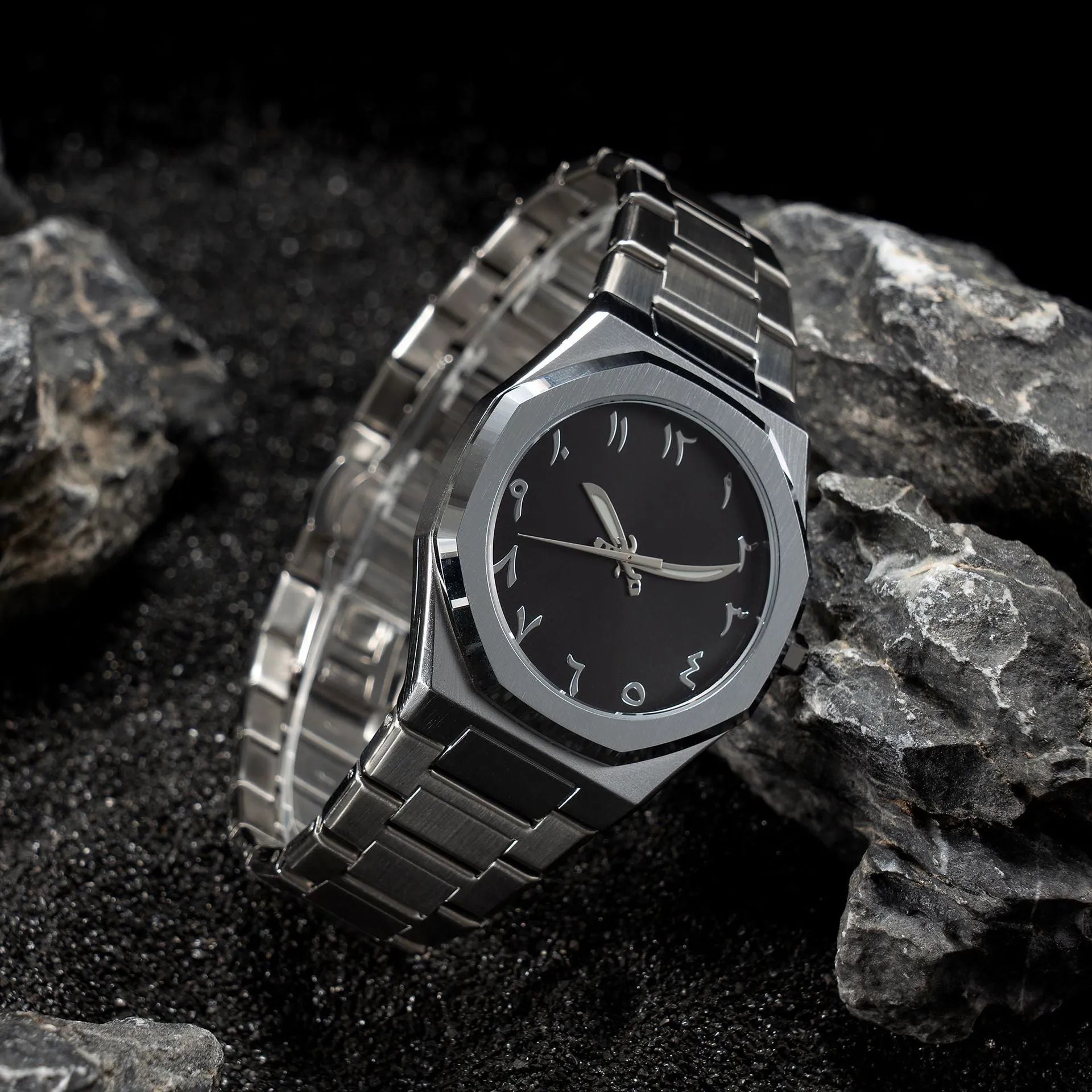 Men's steel belt quartz watch with 10mm case thickness in business casual style