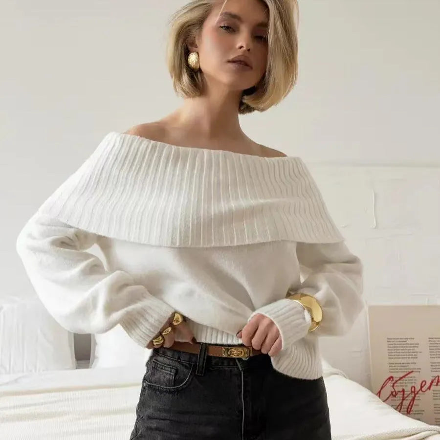 Grey off-the-shoulder sweater with 3D pattern and strapless V-neck design