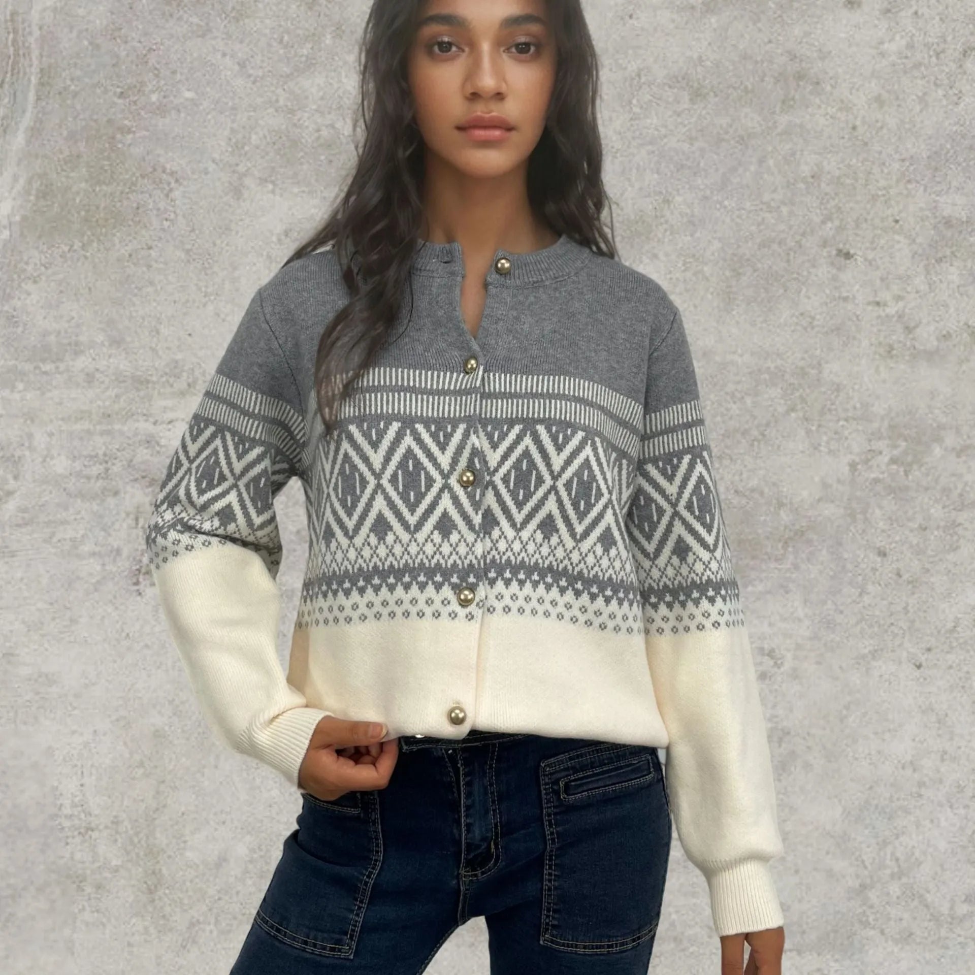 Women's long-sleeved alpaca wool cardigan sweater with contrast colour street fashion design