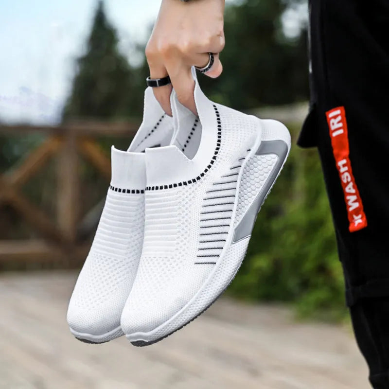 Men's striped mesh slip-on sneakers with flyknit upper and lace front in black colour variant