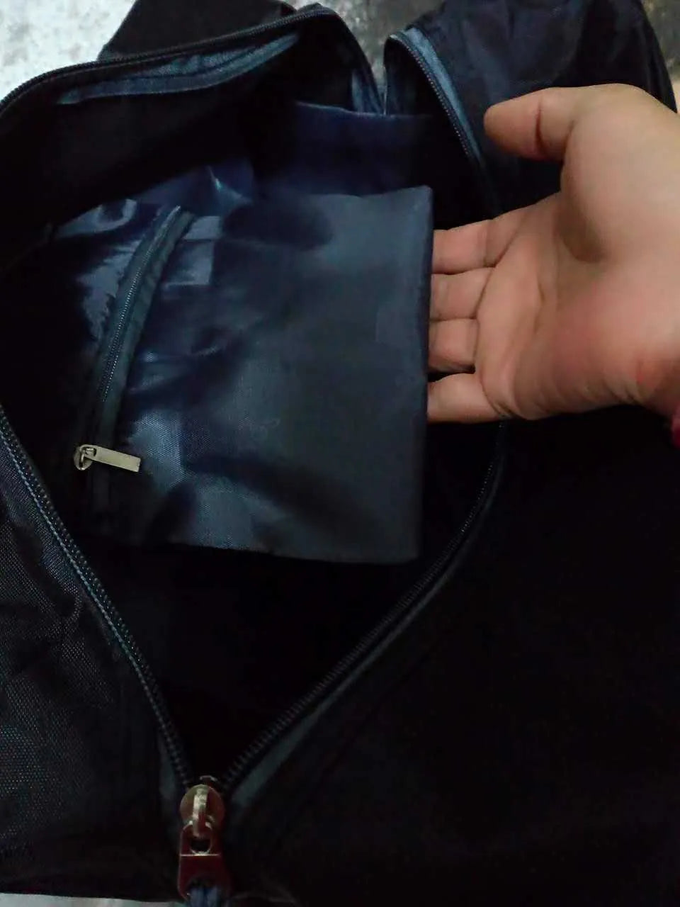 Nylon yoga and gym bag shown in multiple colours including black, blue, green, pink, purple, and red.