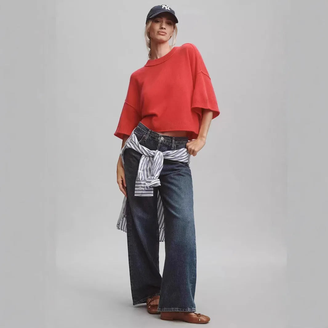 Red cropped viscose T-shirt with an exposed navel design on a mannequin, showing the short length and regular sleeves.
