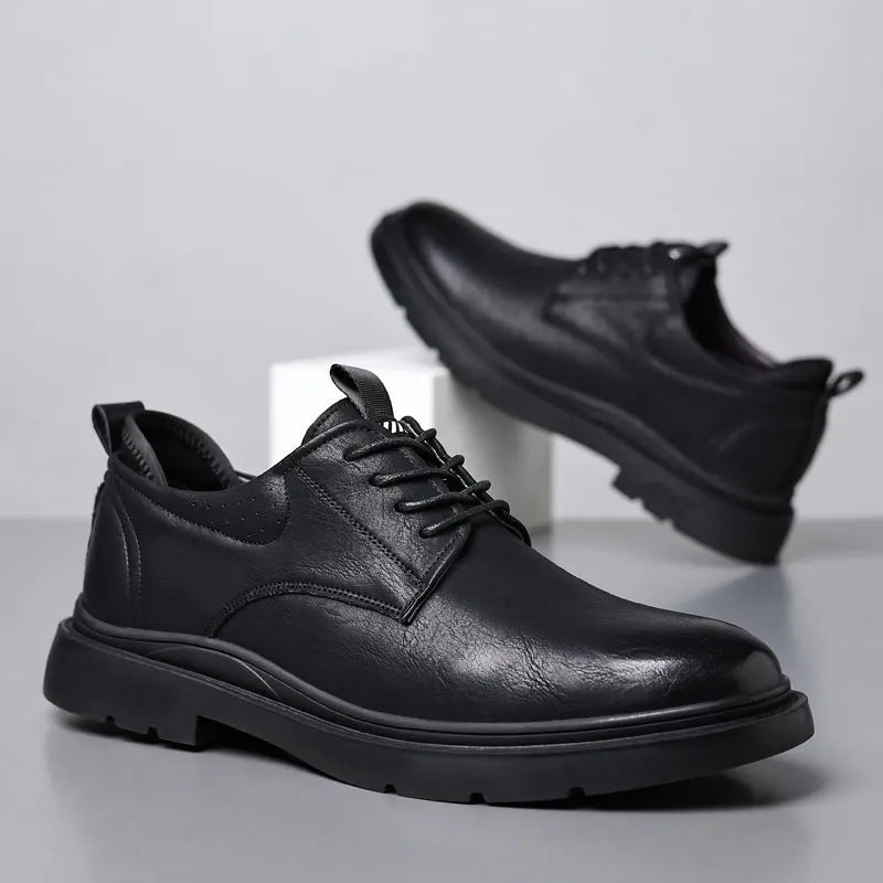 Men's black and brown two-layer cowhide business shoes with rubber soles and sewn detail