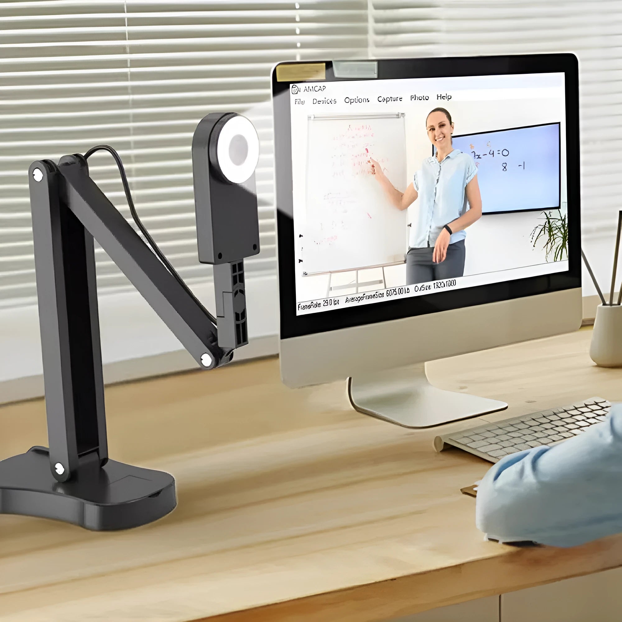 Computer streaming camera with USB cable and microphone for video conferencing
