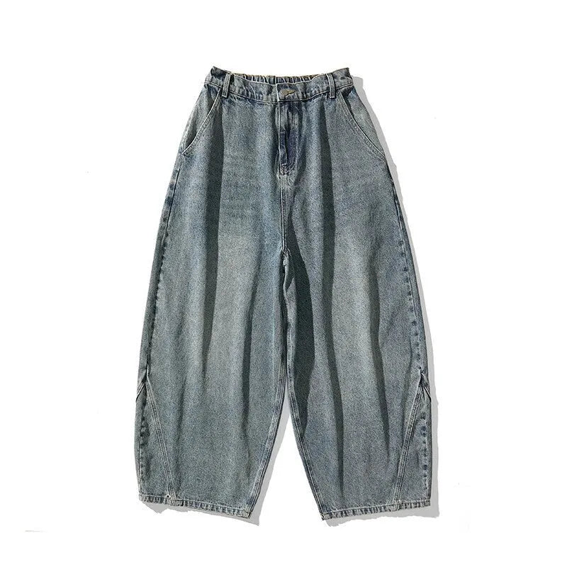 Men's plus size wide leg casual jeans in straight cut baggy trousers style
