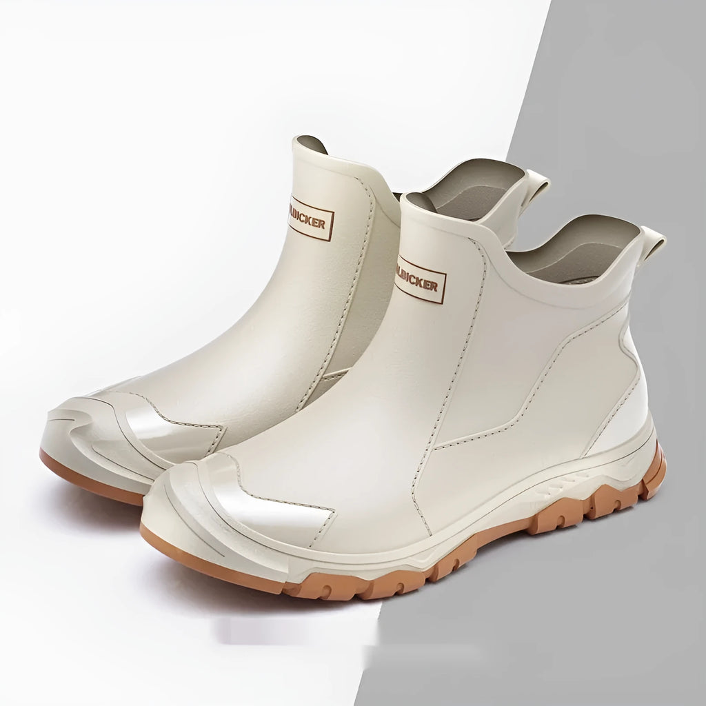 PVC low-tube outdoor wading shoes with non-slip soles in various colour options