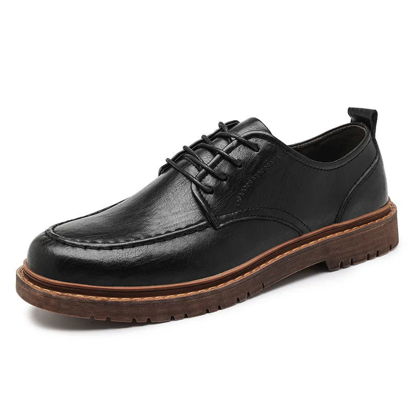 British casual leather shoes in black or brown with round toe and low-cut design