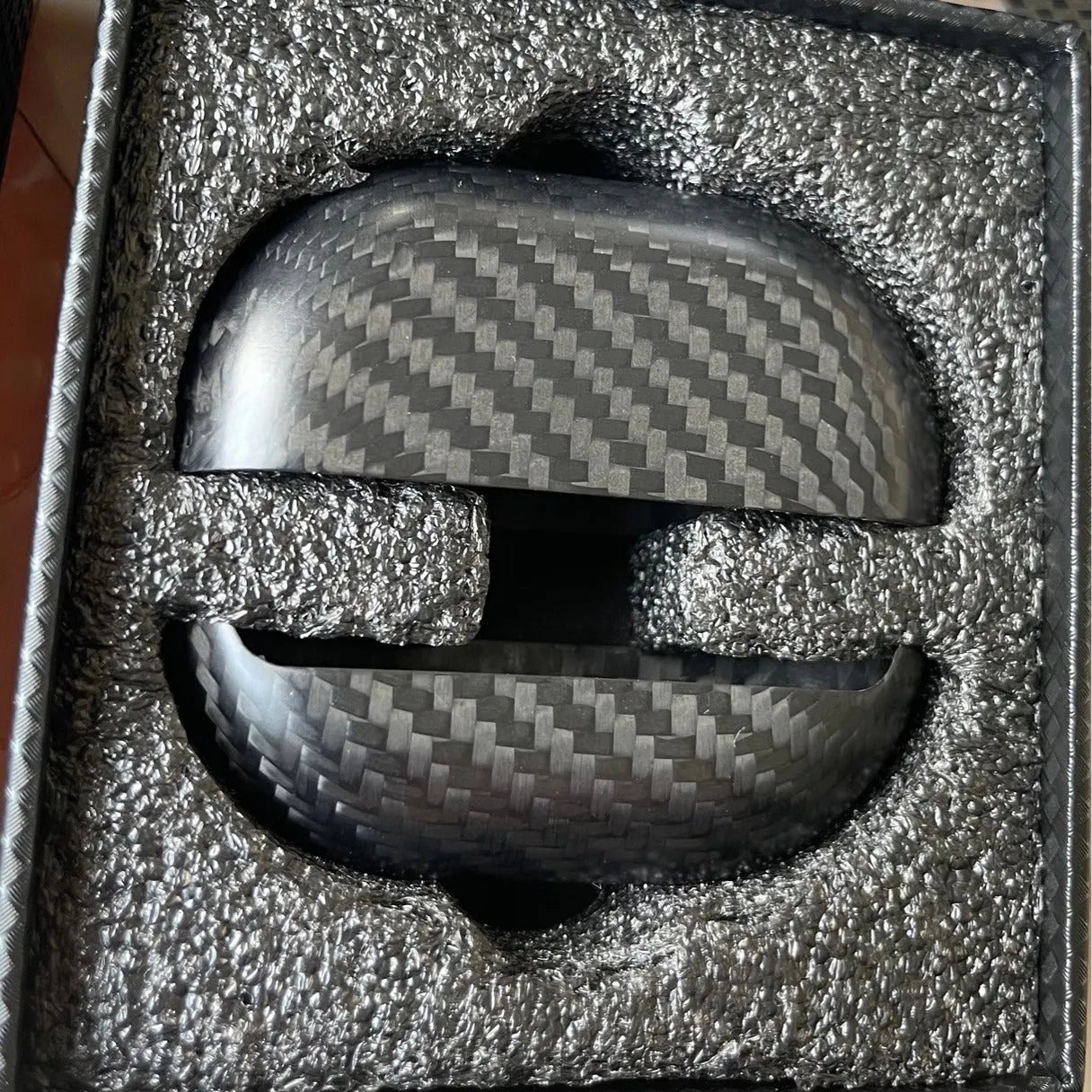 Carbon fibre protective shell case for Huawei FreeBuds Pro in 3K Light finish