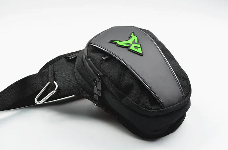 Motorcycle riding crossbody leg bag in 1200D Oxford cloth with adjustable straps, measuring 29x29x10-15cm