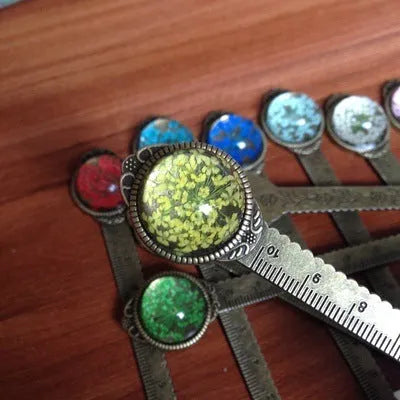 Handmade dry flower gypsophila ruler bookmark with pressed immortal flowers in classical style