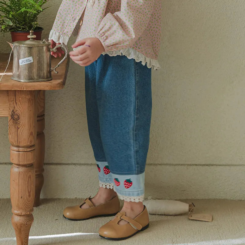 Lace patchwork embroidered strawberry casual toddler jeans, cotton denim, mid waist, hairband belt, suitable for 90-150cm height