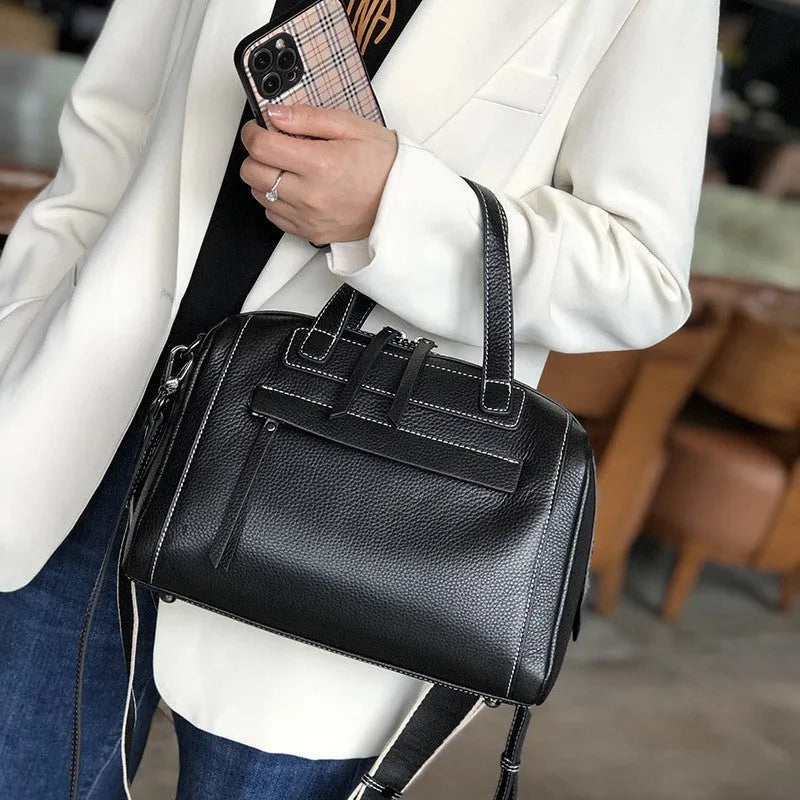 Genuine leather messenger bag with horizontal square shape and litchi pattern sewing detail
