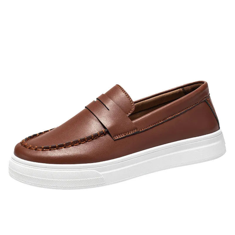 Men's casual British style slip-on shoes in PU leather with round toe, shown in white colour