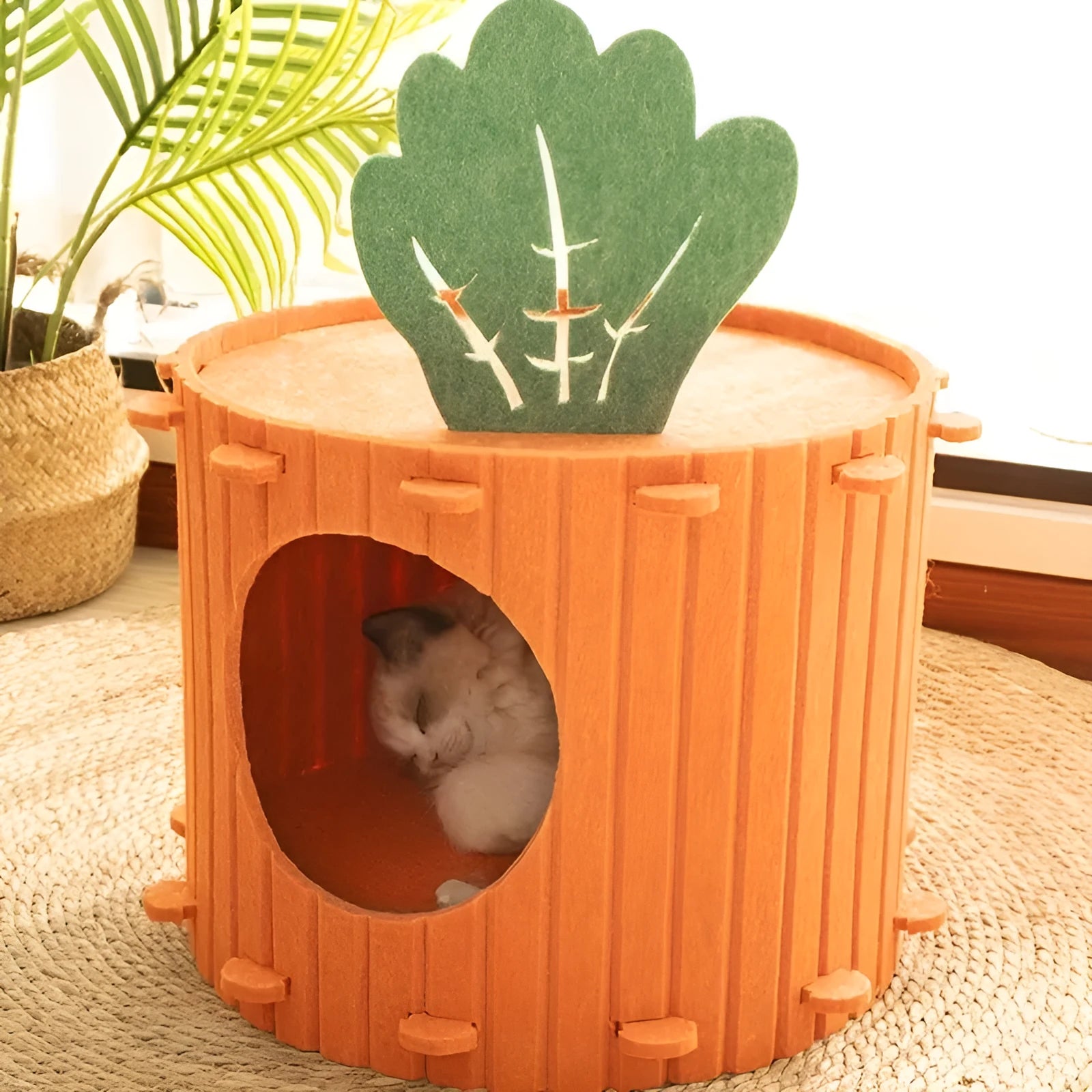 Carrot-shaped felt cat nest with tunnel entry in medium and large sizes