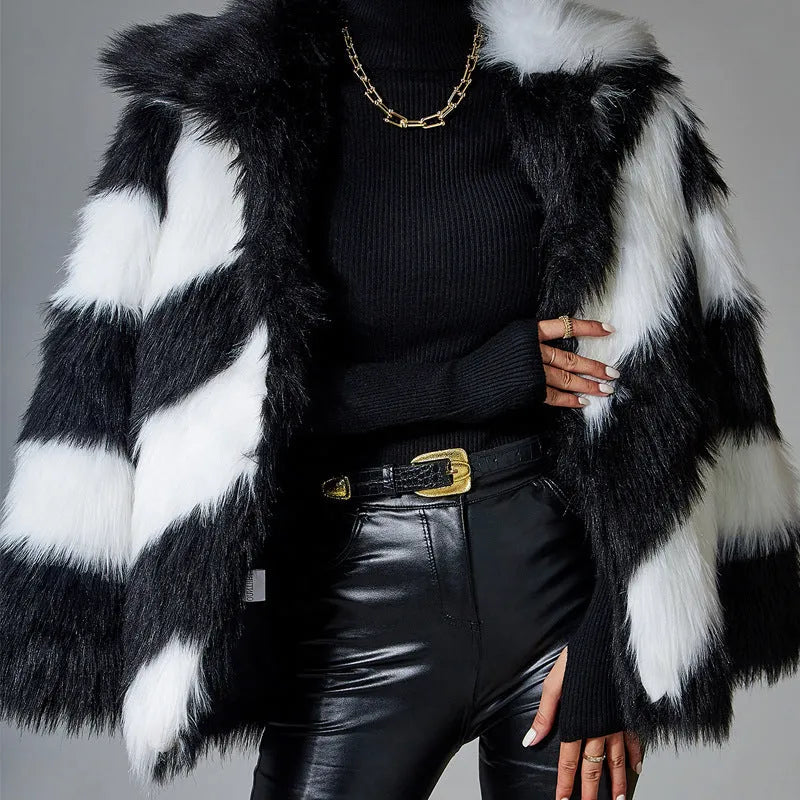 Lapel contrast colour faux fur coat with fur collar in polyester fabric