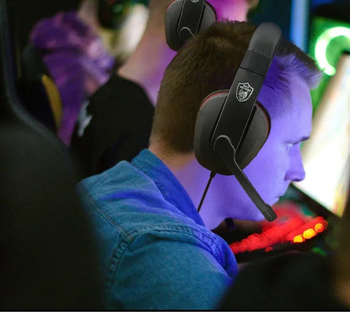 Black wired over-ear gaming headset with 40mm speakers and a 6.3mm straight plug on a 1.2m cable.