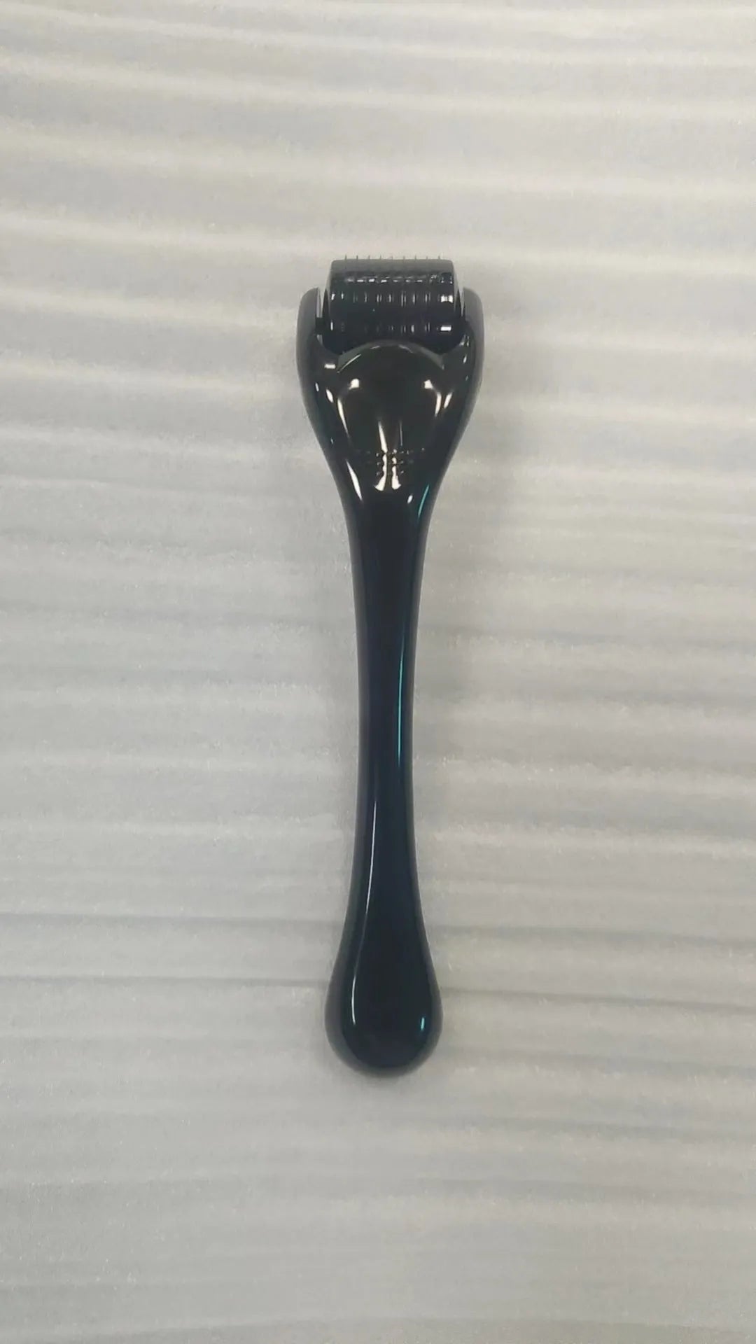 540 micro needle derma roller with adjustable size and multiple colour handle and wheel options