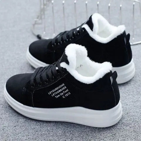 Pair of thick-soled velvet casual sneakers in black plus velvet, lace-up low-top design with PVC sole