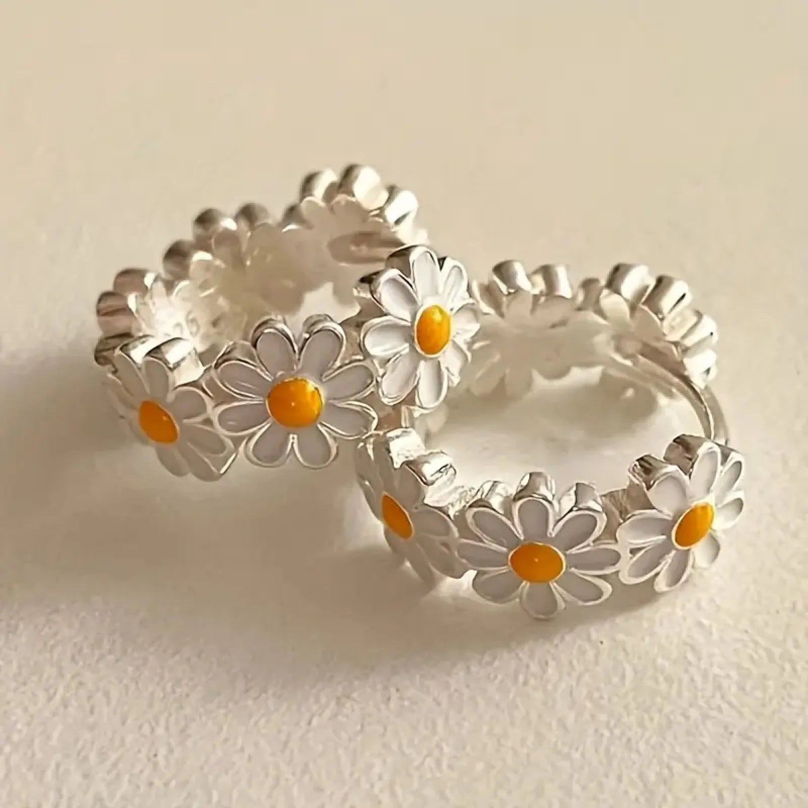 White daisy flower ring earrings with platinum inlaid gemstone on copper base